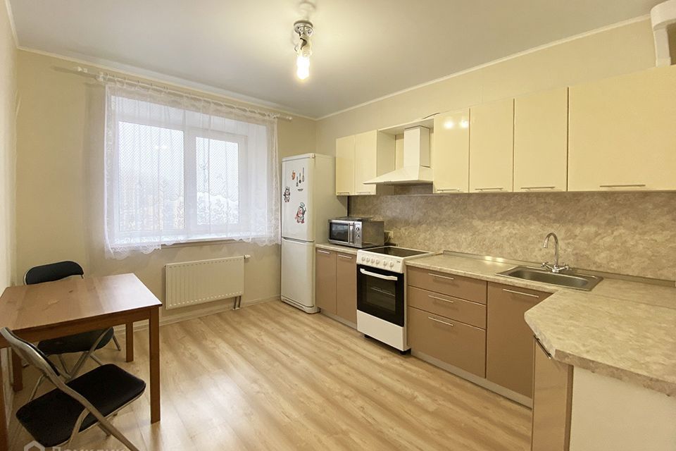 Сдаётся 1-комнатная квартира, 38 м²