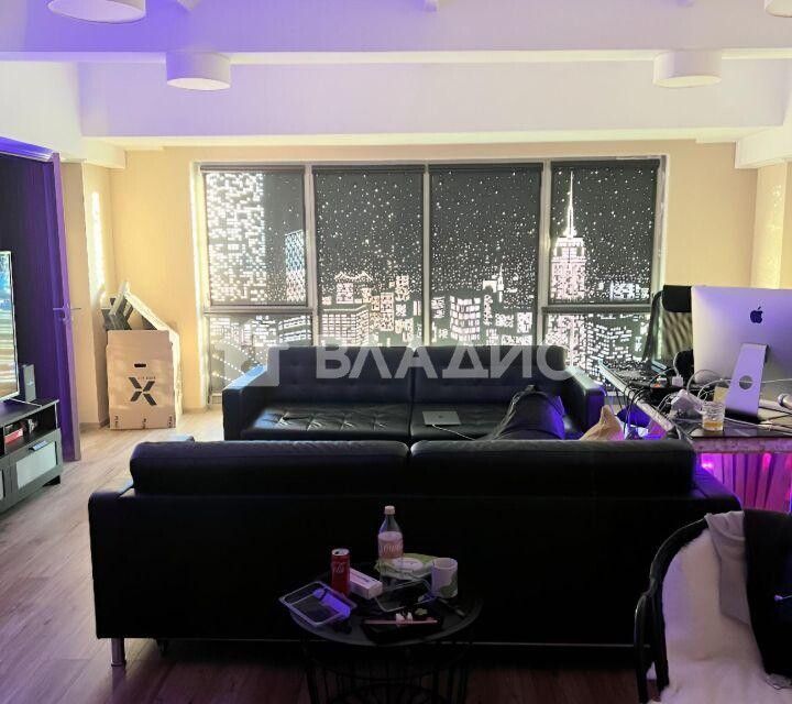 Продаётся 3-комнатная квартира, 112 м²