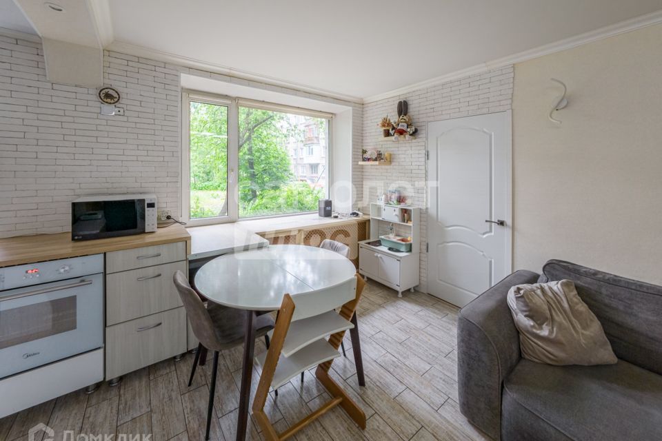 Продаётся 3-комнатная квартира, 54.9 м²