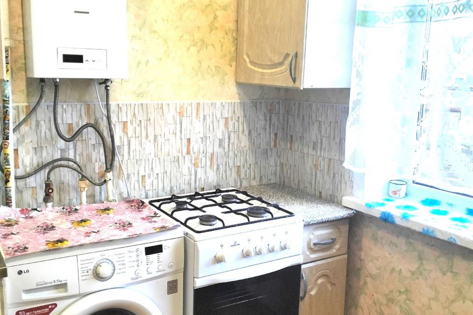 Продаётся 3-комнатная квартира, 56.1 м²