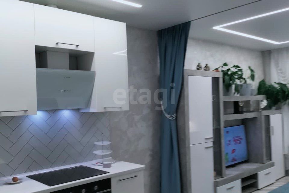 Продаётся 1-комнатная квартира, 53 м²