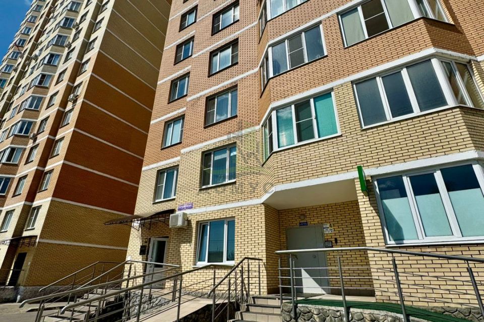 Продаётся 2-комнатная квартира, 63.4 м²