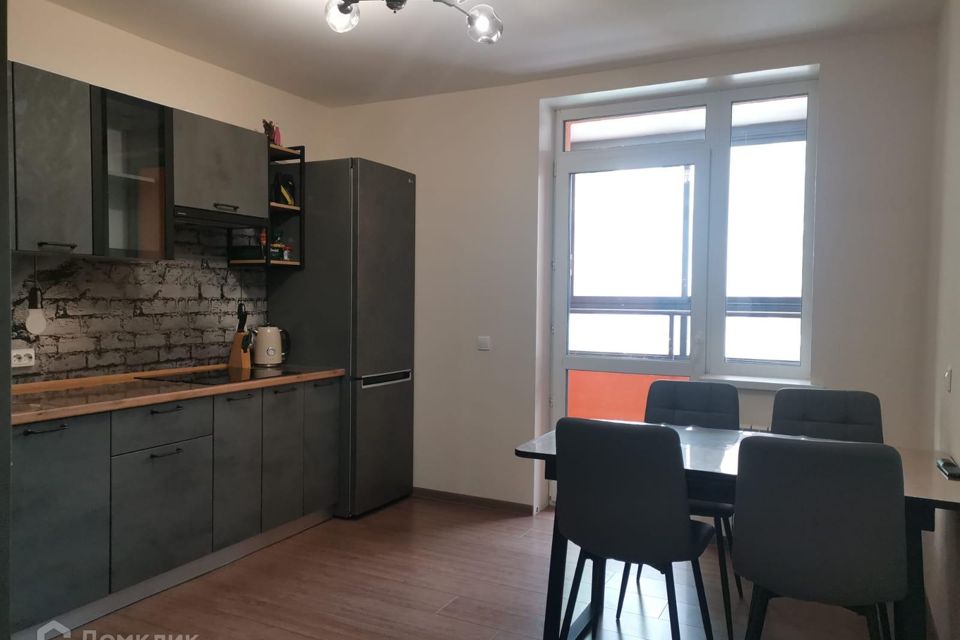 Сдаётся 2-комнатная квартира, 65.6 м²