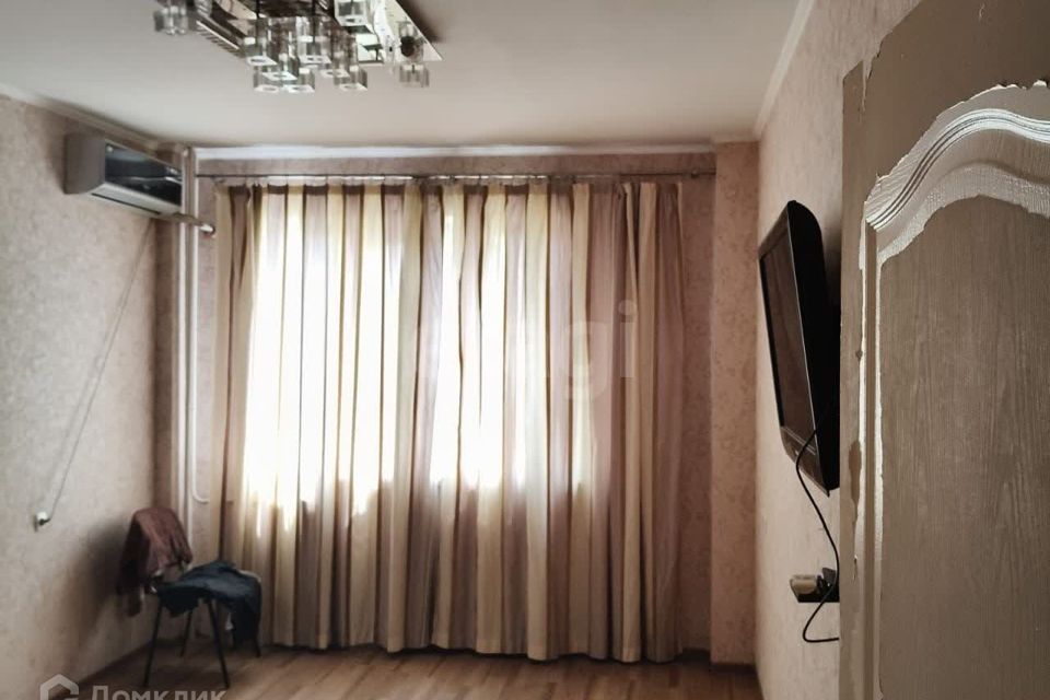 Продаётся 1-комнатная квартира, 38 м²