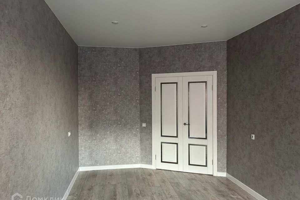 Продаётся 1-комнатная квартира, 42 м²