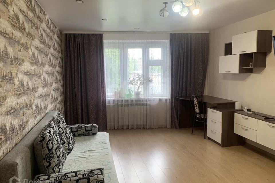 Продаётся 1-комнатная квартира, 43 м²