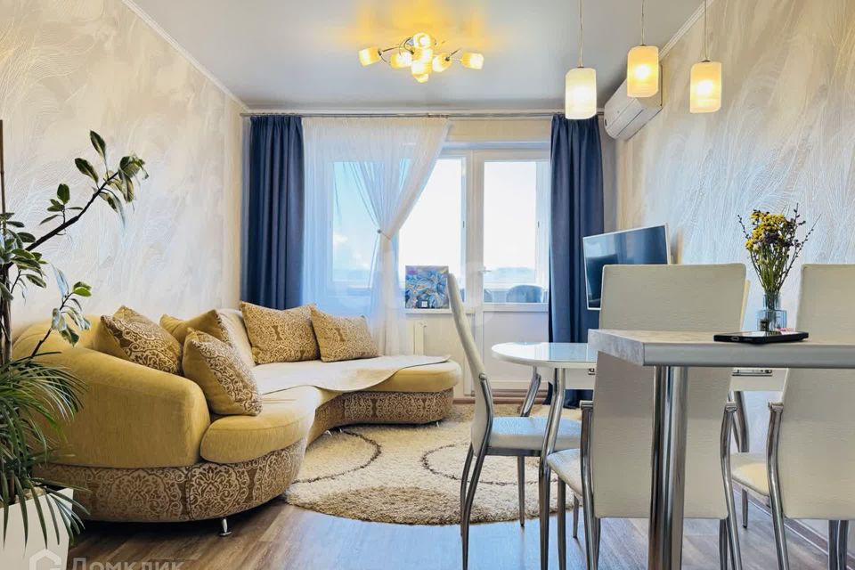 Продаётся 2-комнатная квартира, 80.1 м²