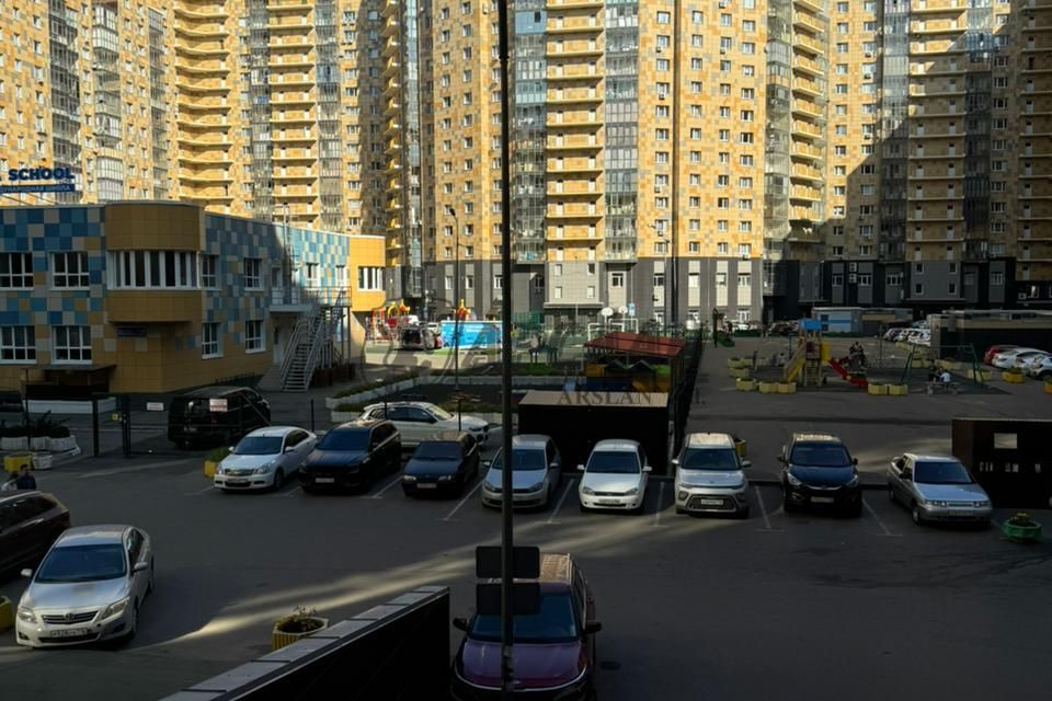 Продаётся 2-комнатная квартира, 74 м²