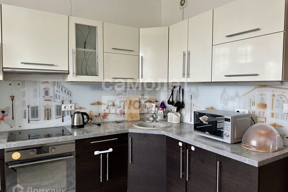 Сдаётся 1-комнатная квартира, 42 м²