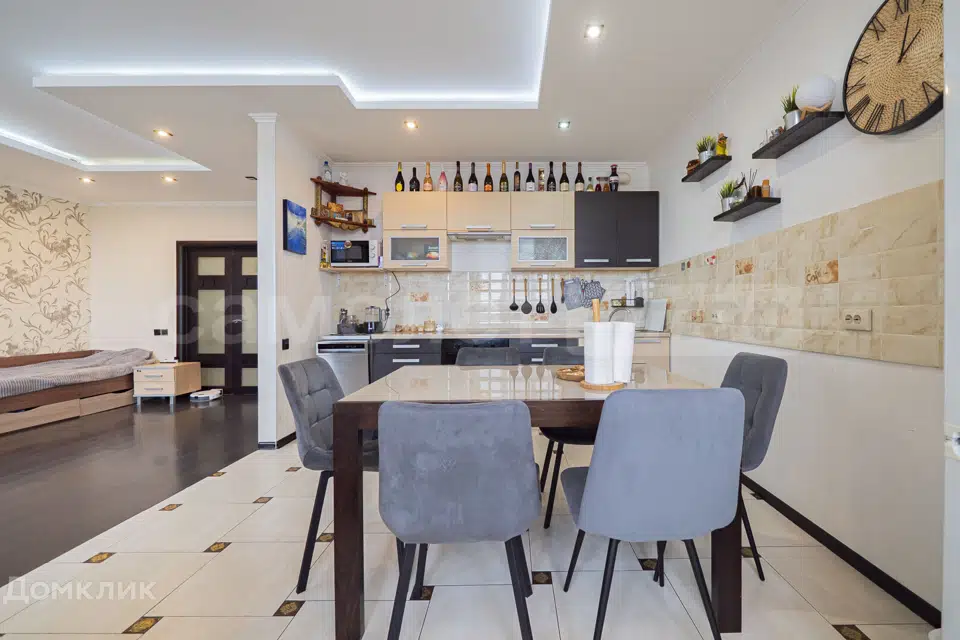Продаётся 2-комнатная квартира, 66.9 м²