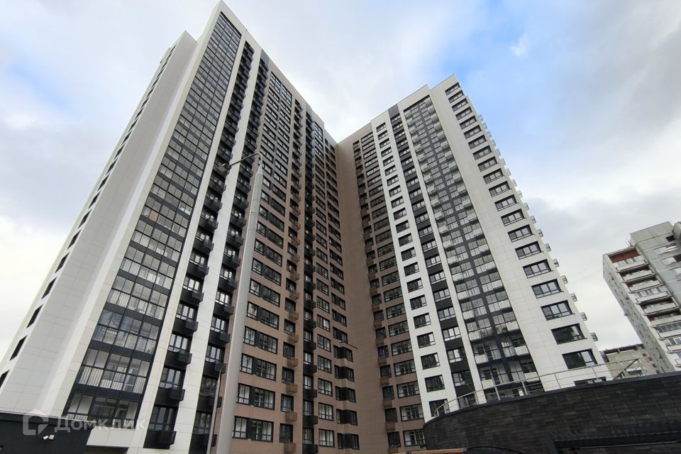 Продаётся 2-комнатная квартира, 63.6 м²