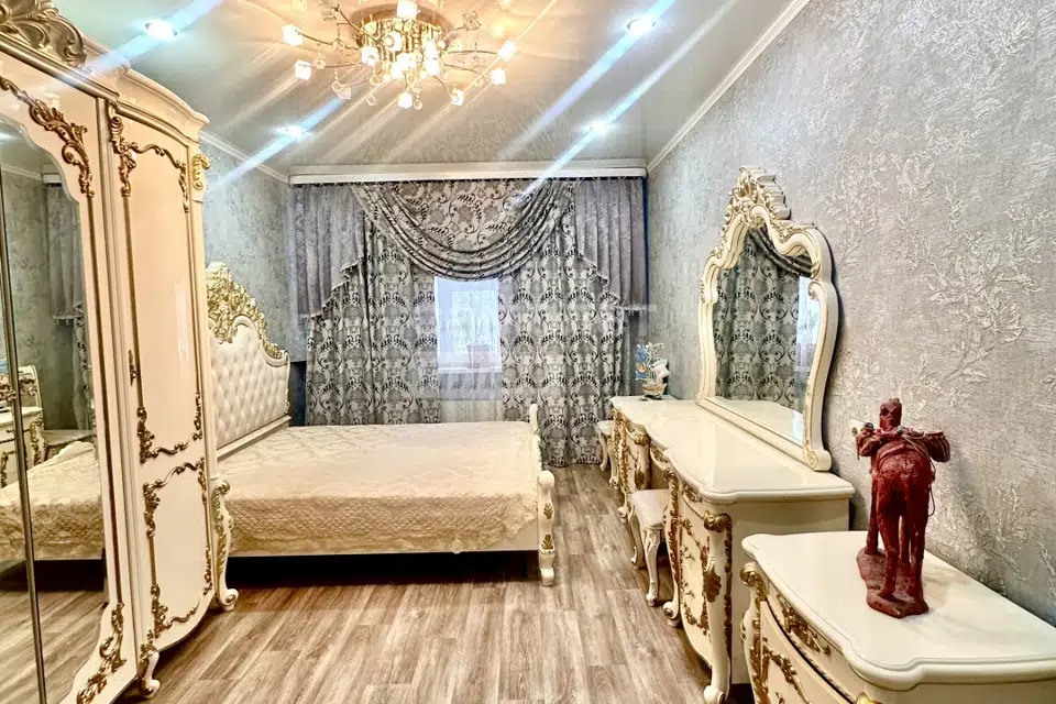 Продаётся 4-комнатная квартира, 79.2 м²