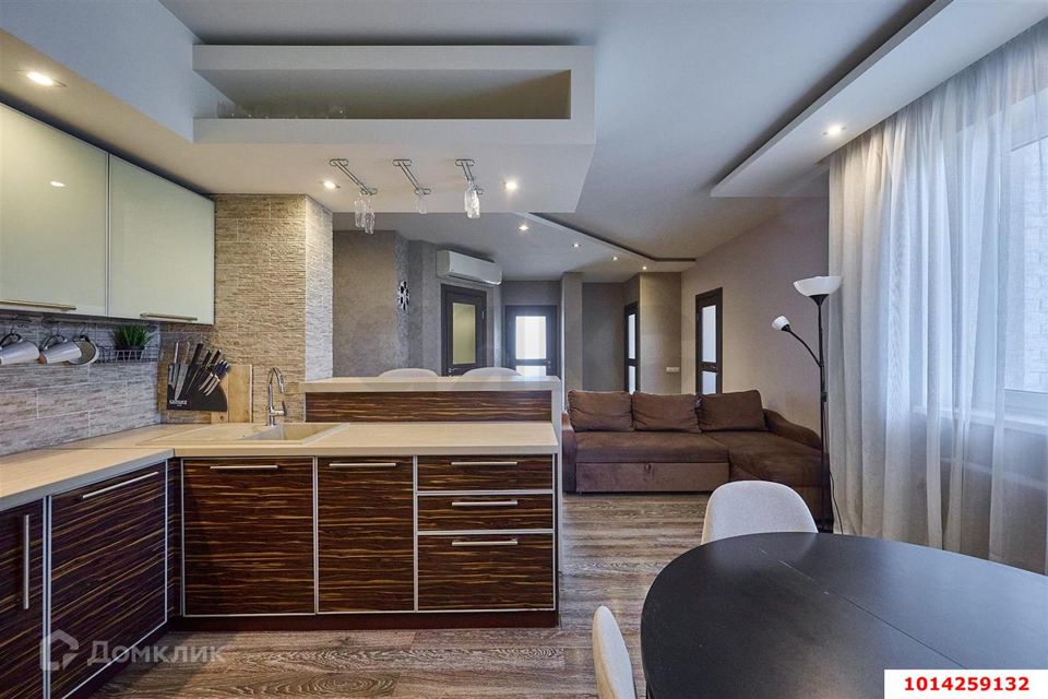 Продаётся 3-комнатная квартира, 104.2 м²
