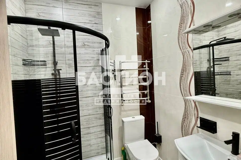 Продаётся 2-этажный дом, 240 м²