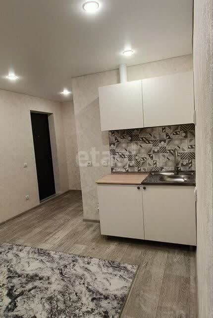 Продаётся комната в 1-комн. квартире, 18 м²