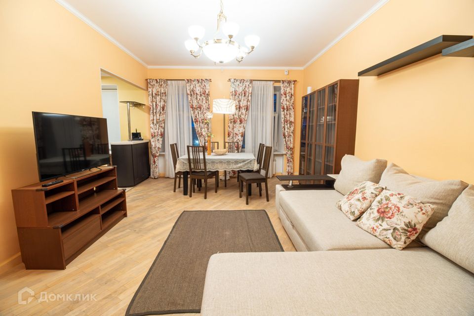 Сдаётся 4-комнатная квартира, 128 м²