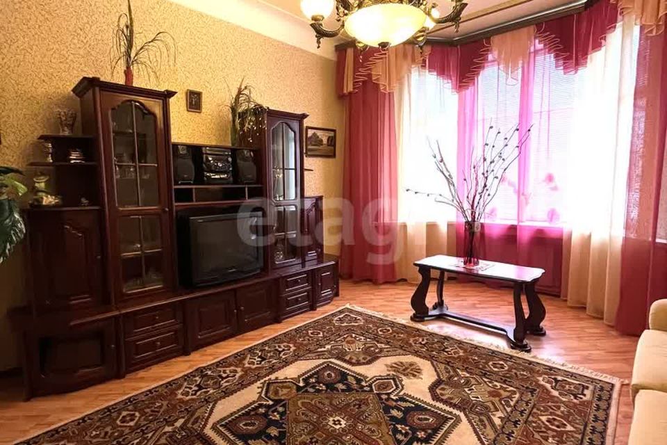 Продаётся 2-комнатная квартира, 73.3 м²