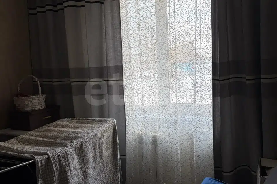 Продаётся 4-комнатная квартира, 70.6 м²