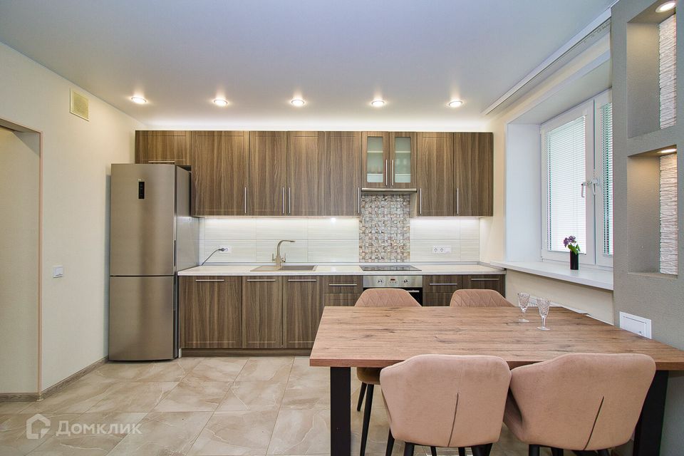 Сдаётся 2-комнатная квартира, 56.9 м²