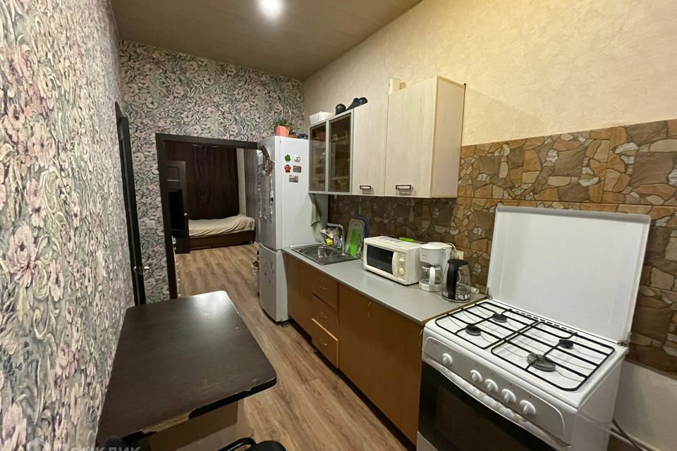 Продаётся 3-комнатная квартира, 47.6 м²