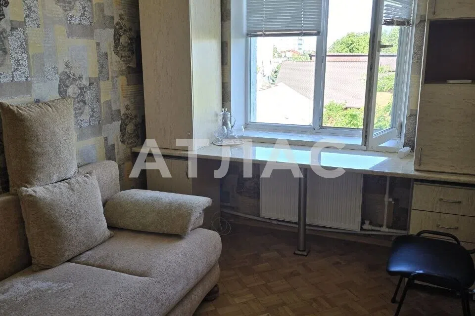 Продаётся 3-комнатная квартира, 46.5 м²