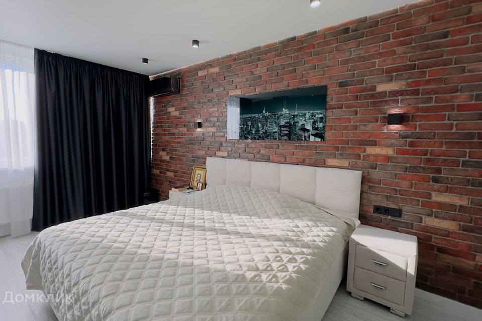 Продаётся 1-комнатная квартира, 43 м²
