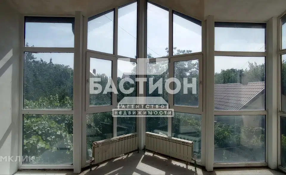 Продаётся таунхаус, 5-эт., 287 м²