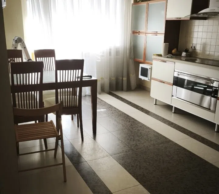 Продаётся 3-комнатная квартира, 154 м²