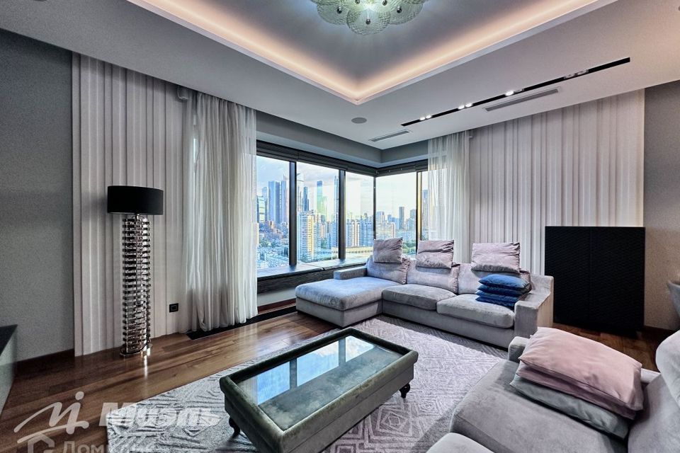 Сдаётся 3-комнатная квартира, 96 м²
