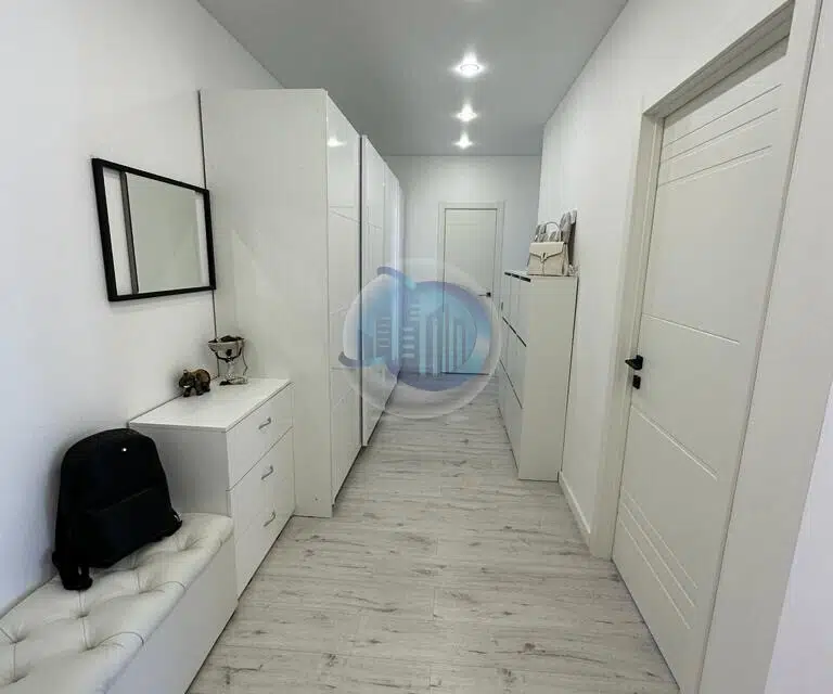 Продаётся 3-комнатная квартира, 74.4 м²