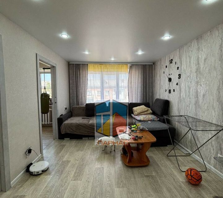 Продаётся 4-комнатная квартира, 62.5 м²