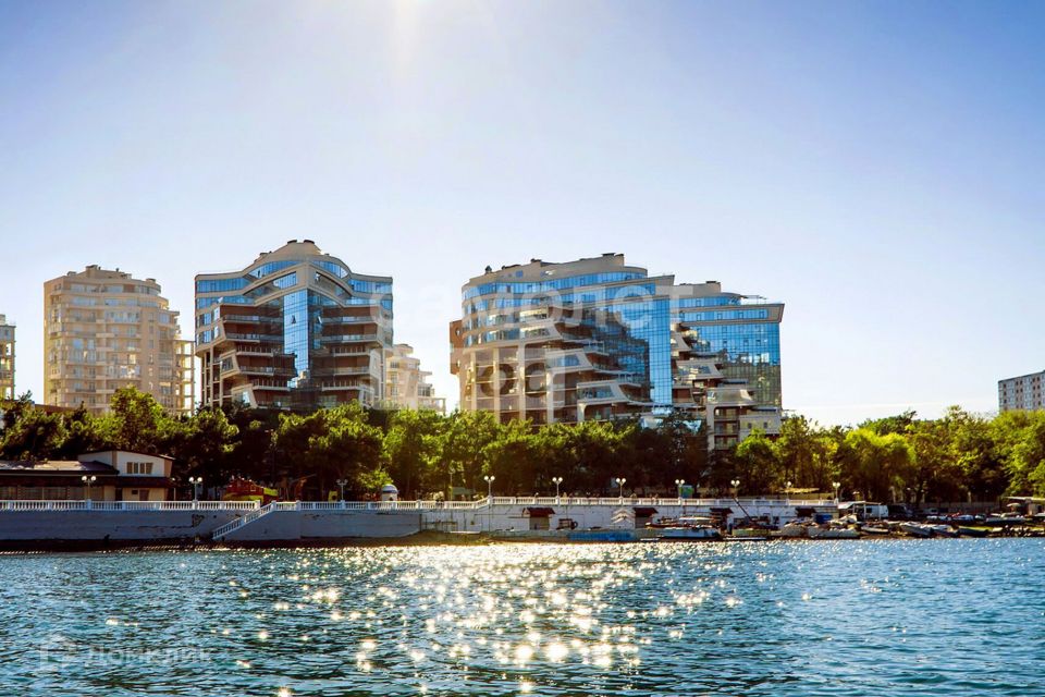 Продаётся 1-комнатная квартира, 43 м²