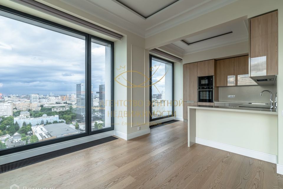 Продаётся 3-комнатная квартира, 113 м²