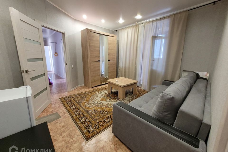 Продаётся 2-комнатная квартира, 70.6 м²