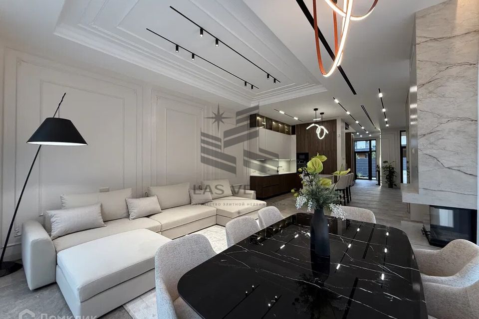 Сдаётся 3-комнатная квартира, 109 м²