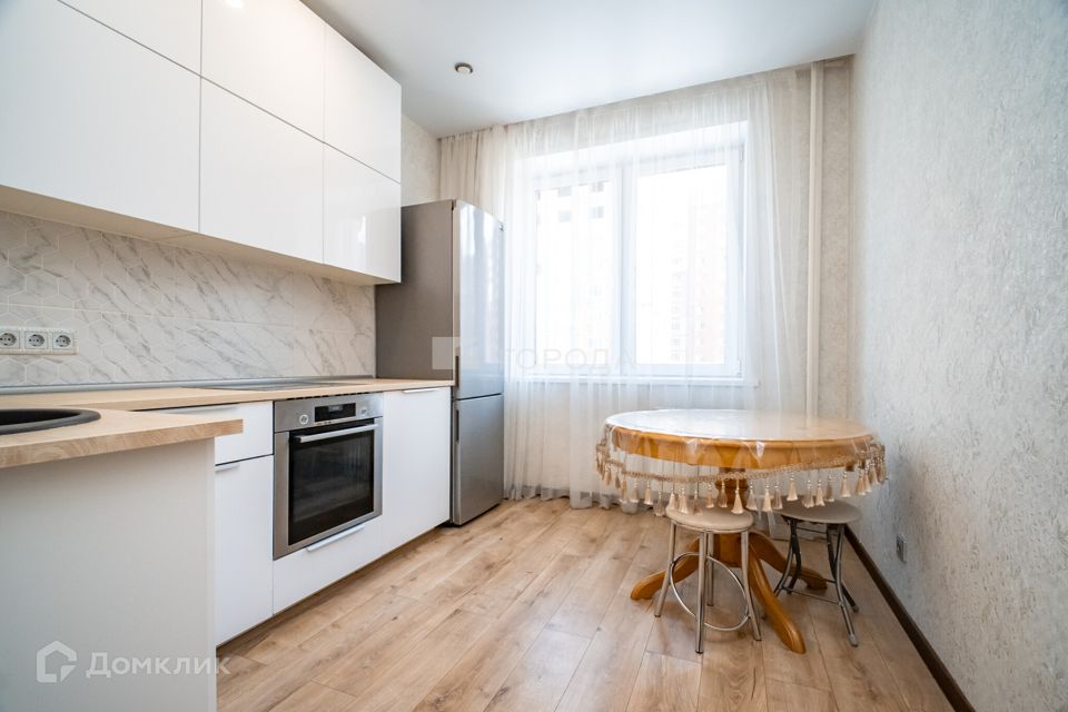 Продаётся 2-комнатная квартира, 62.2 м²