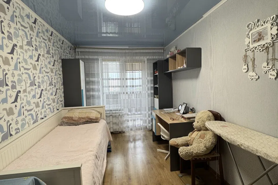 Продаётся 4-комнатная квартира, 77.1 м²
