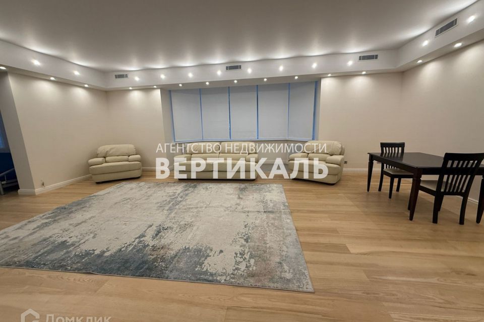 Сдаётся 3-комнатная квартира, 150 м²