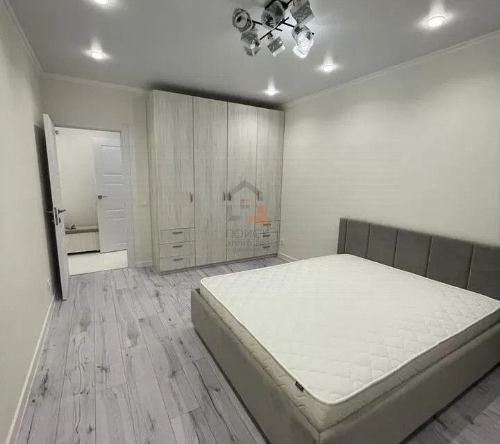 Сдаётся 2-комнатная квартира, 63 м²