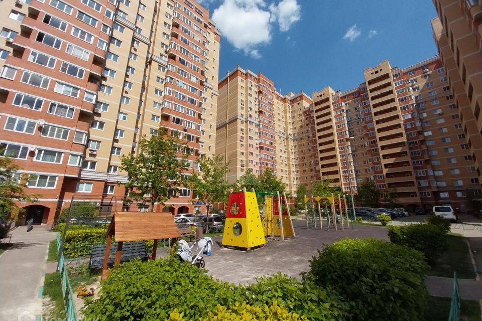 Продаётся 1-комнатная квартира, 48.3 м²