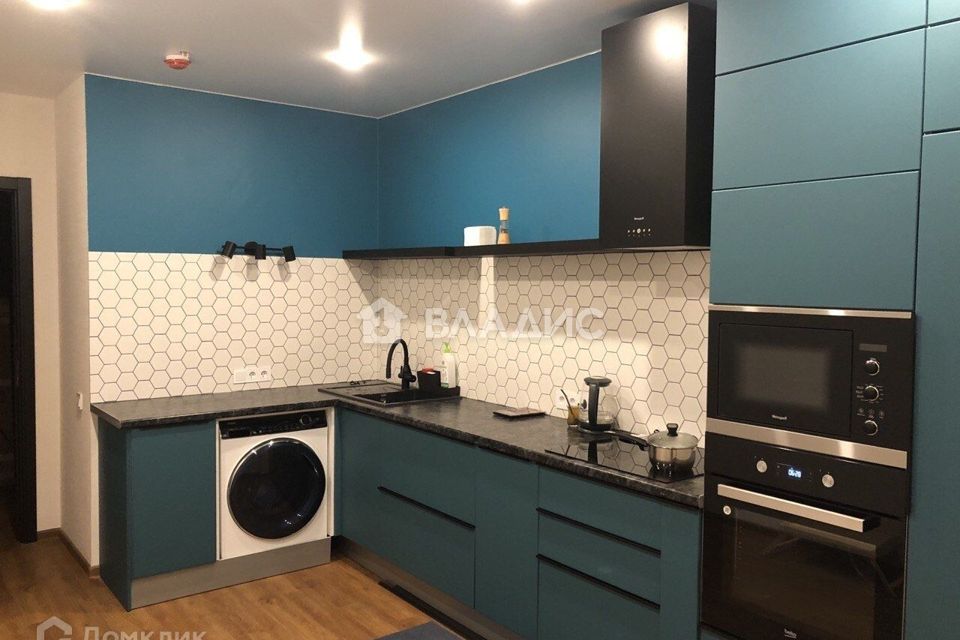 Продаётся 1-комнатная квартира, 42 м²