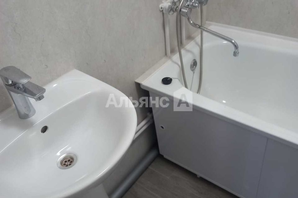 Продаётся 2-комнатная квартира, 47.3 м²