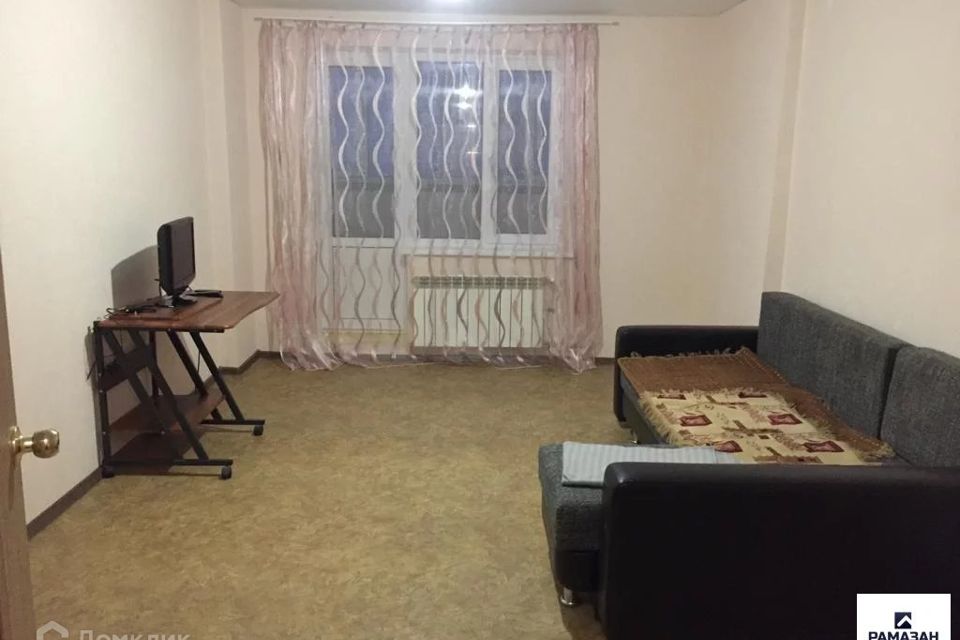 Сдаётся 2-комнатная квартира, 65 м²