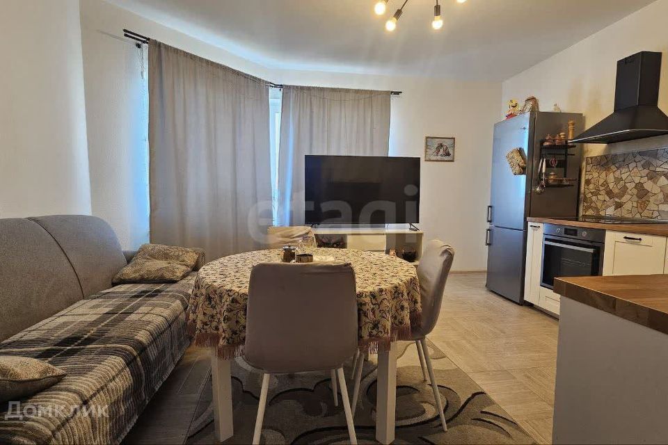 Продаётся 2-комнатная квартира, 68.8 м²