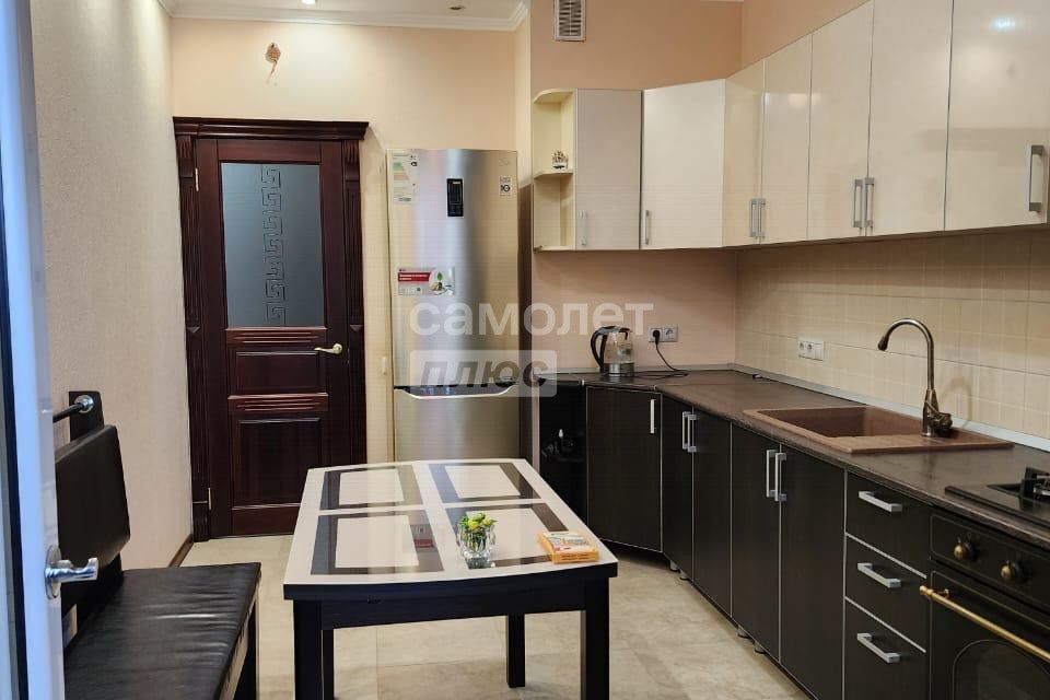 Продаётся 2-комнатная квартира, 72.4 м²