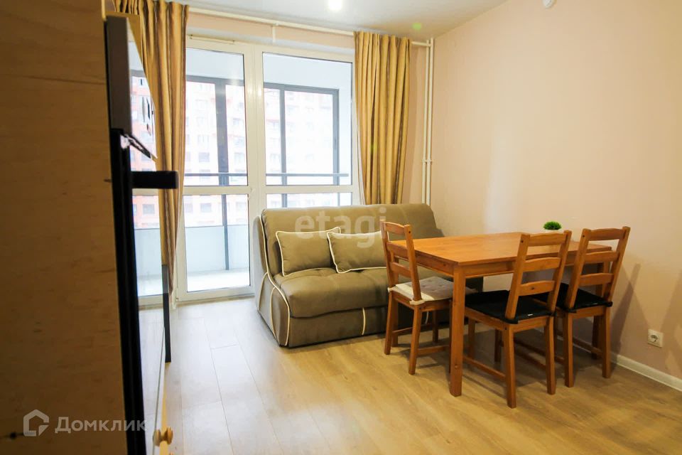 Продаётся 2-комнатная квартира, 61.9 м²