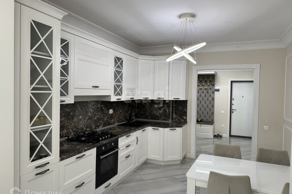 Продаётся 2-комнатная квартира, 81 м²