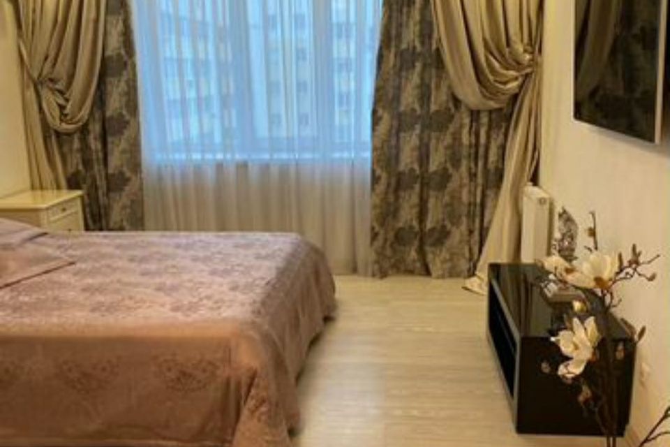 Сдаётся 2-комнатная квартира, 64 м²