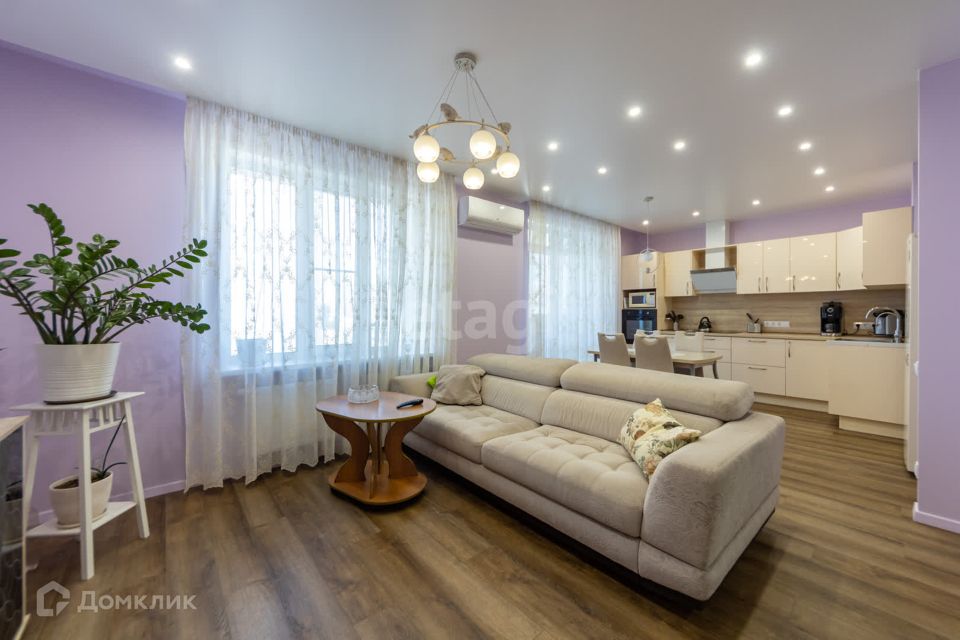 Продаётся 2-комнатная квартира, 64.2 м²
