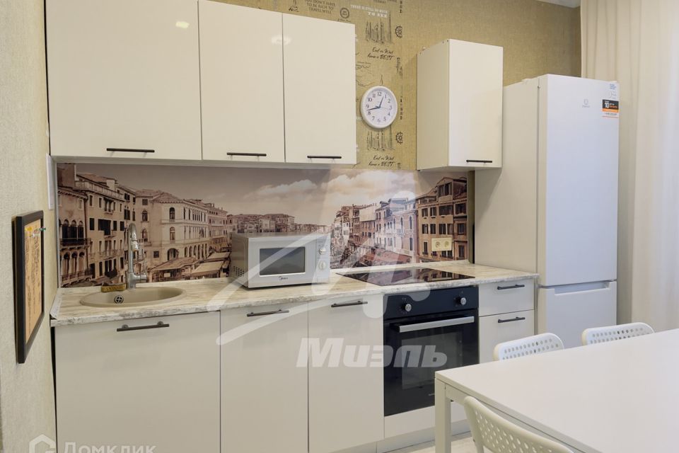 Продаётся 2-комнатная квартира, 60.4 м²
